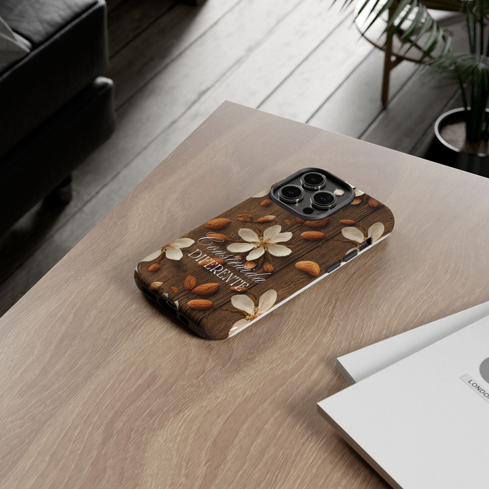 Phone Case — Floral Almond Wood Design with "Construida Diferente"
