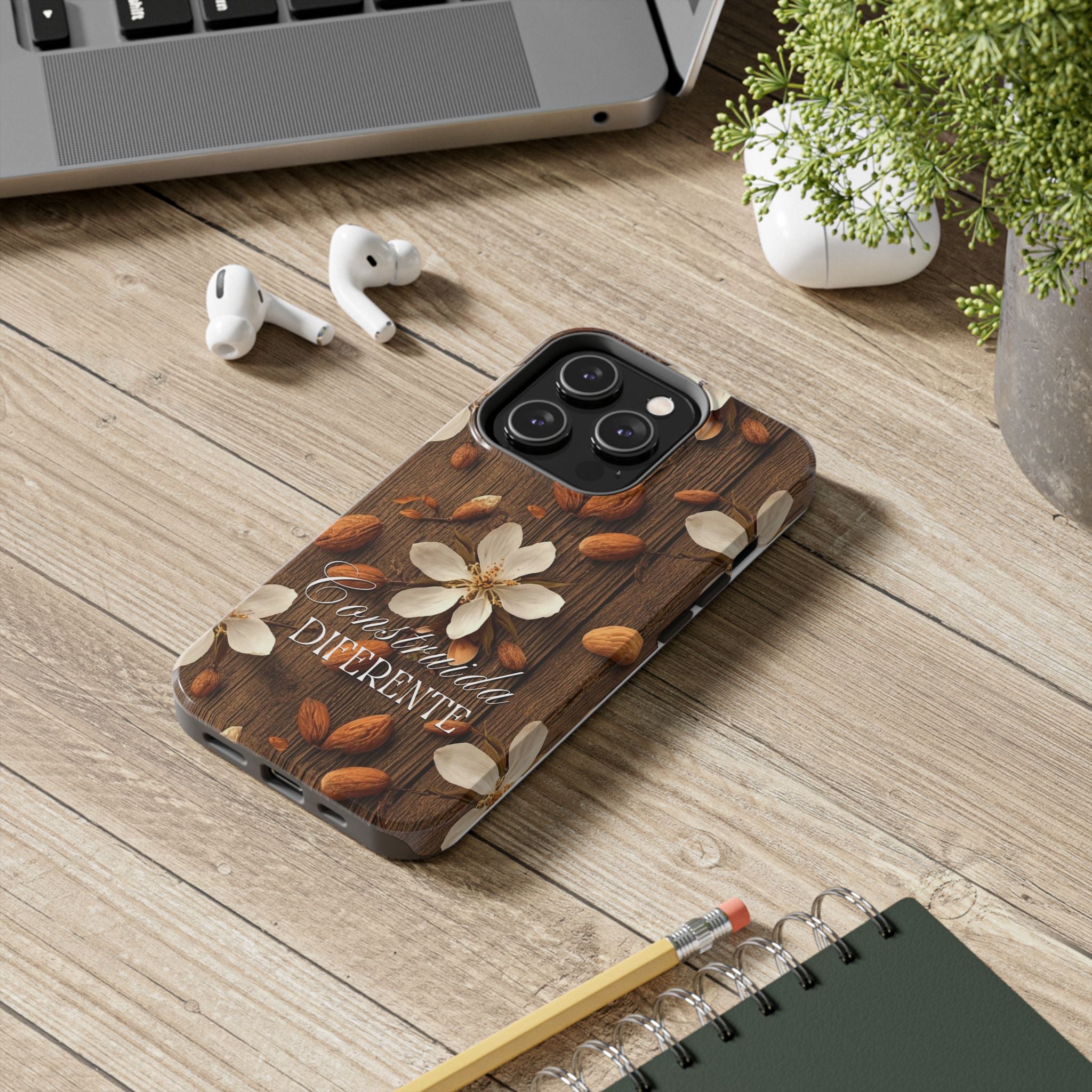"Construida Diferente" Protective Cover