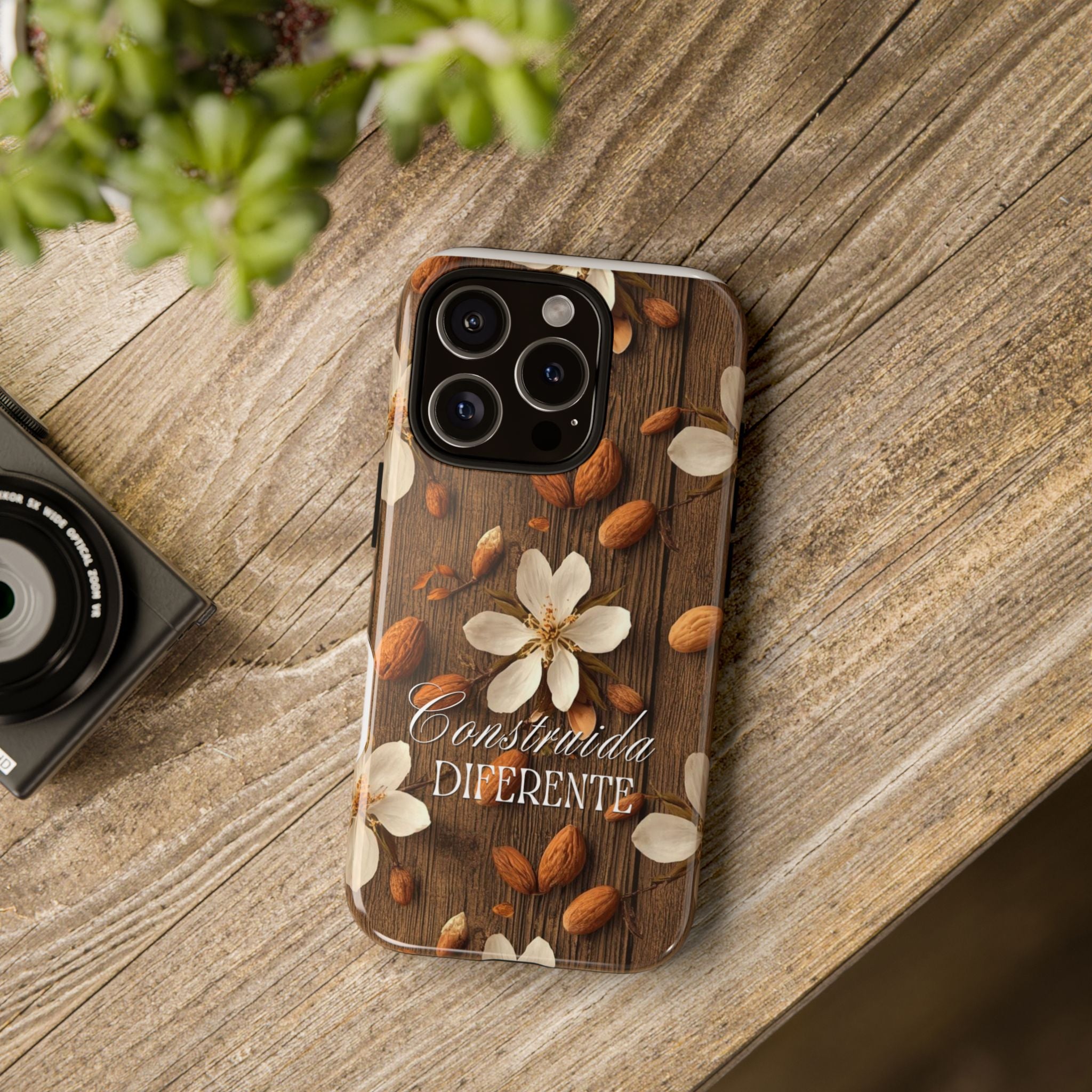 Phone Case — Floral Almond Wood Design with "Construida Diferente"