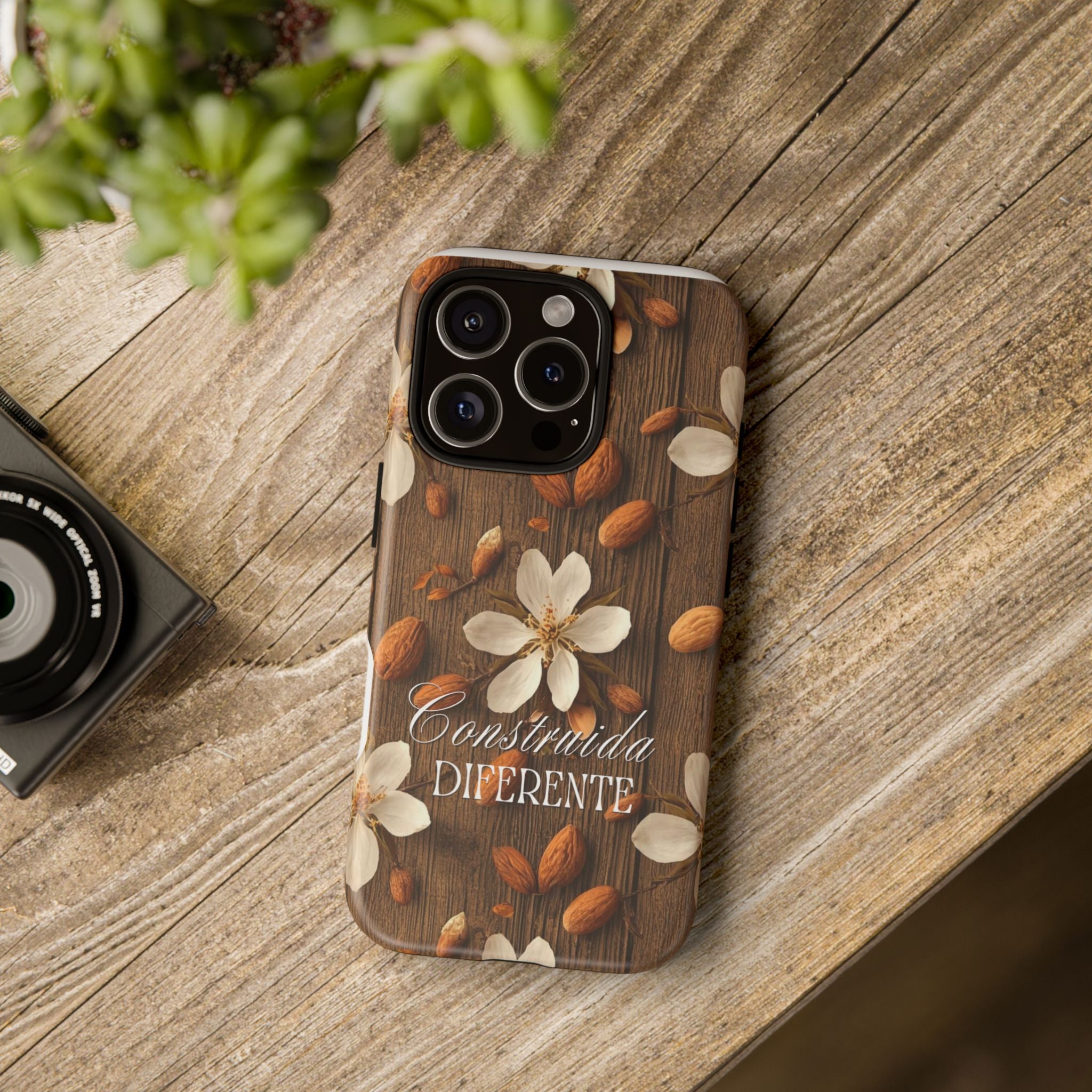 Phone Case — Floral Almond Wood Design with "Construida Diferente"